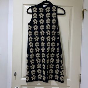 Elegant knee-length knit dress